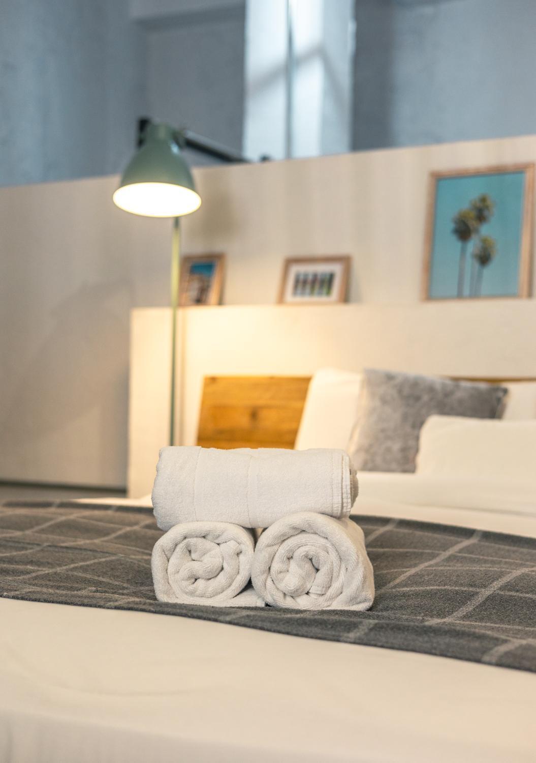 Апартаменты Loft-Style Ground Floor Flat Севилья Экстерьер фото